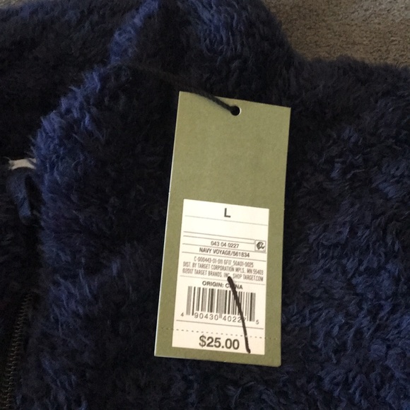 Super soft Sherpa like sweater, men’s size L - Picture 2 of 3